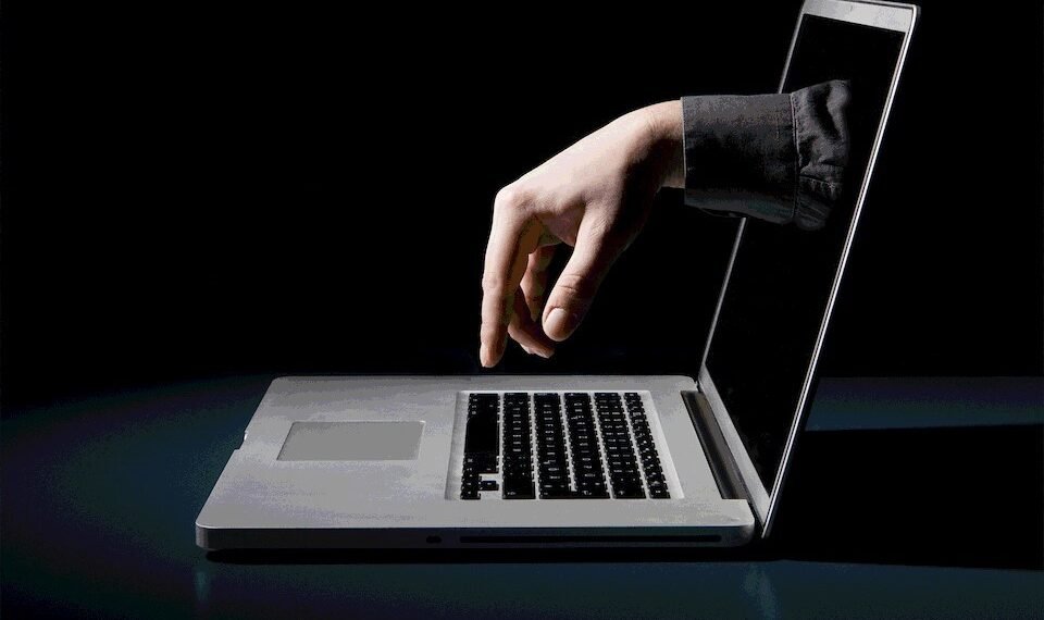 AI Bombs as Rom-Com Lead in ‘Notting Hill’ Remake