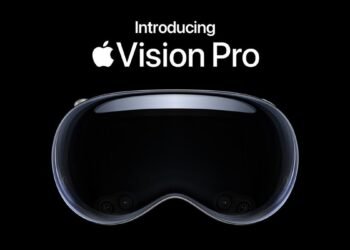 Bono Urges Apple: Cut Vision Pro Price to Save Line