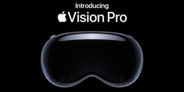 Bono Urges Apple: Cut Vision Pro Price to Save Line