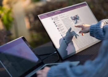 UHR Display: A Revolution in Eye-Friendly Computing