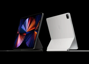 Should You Choose iPad Pro or MacBook?